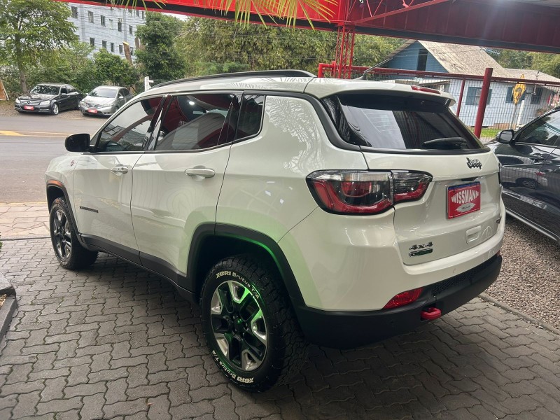 COMPASS 2.0 16V DIESEL TRAILHAWK 4X4 AUTOMÁTICO - 2017 - TRêS COROAS
