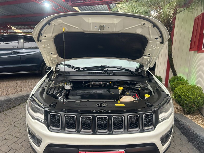 COMPASS 2.0 16V DIESEL TRAILHAWK 4X4 AUTOMÁTICO - 2017 - TRêS COROAS