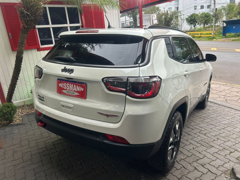 COMPASS 2.0 16V DIESEL TRAILHAWK 4X4 AUTOMÁTICO - 2017 - TRêS COROAS