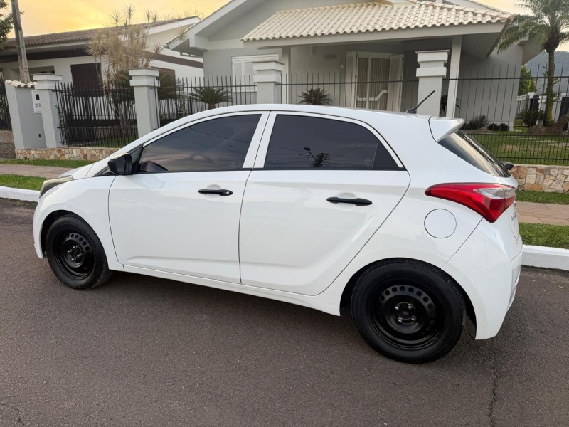 HB20 1.0 COMFORT PLUS 12V FLEX 4P MANUAL - 2013 - FELIZ