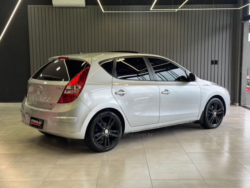 I30 2.0 MPFI GLS 16V GASOLINA 4P AUTOMÁTICO - 2010 - DOIS IRMãOS