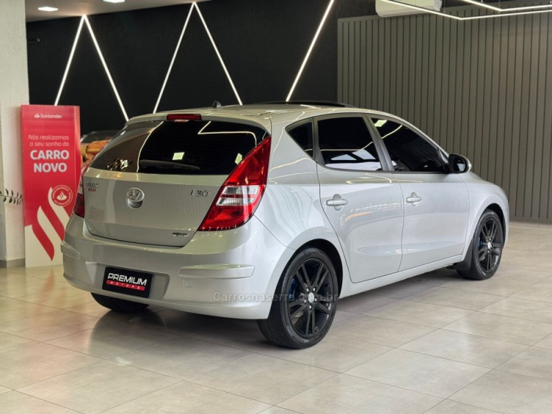 I30 2.0 MPFI GLS 16V GASOLINA 4P AUTOMÁTICO - 2010 - DOIS IRMãOS
