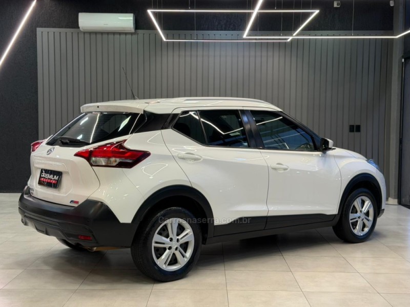 KICKS 1.6 16V FLEX S XTRONIC 4P AUTOMÁTICO - 2018 - DOIS IRMãOS