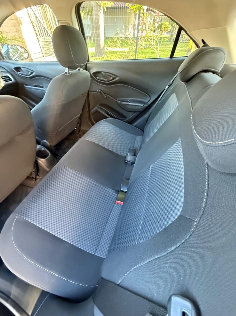 ONIX 1.0 LT 12V FLEX 4P MANUAL - 2017 - FELIZ