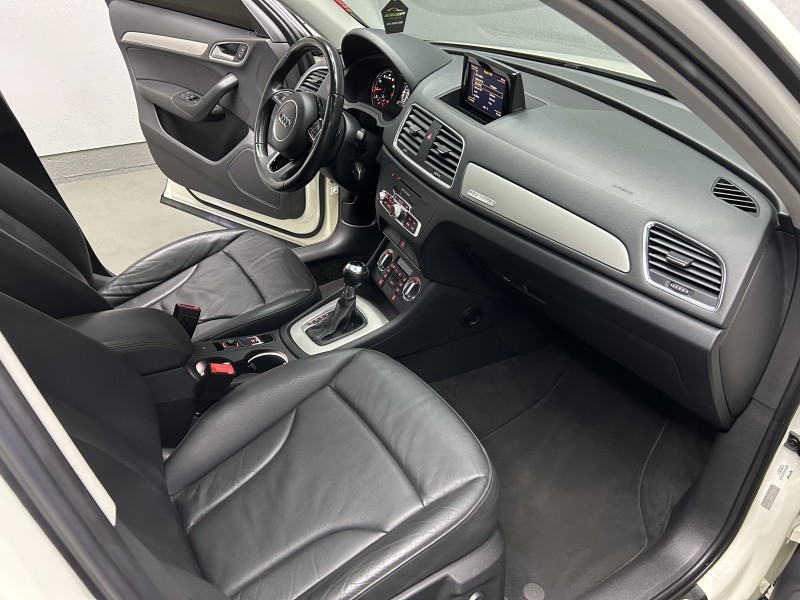Q3 2.0 TFSI AMBIENTE QUATTRO 4P GASOLINA S TRONIC - 2014 - CAXIAS DO SUL
