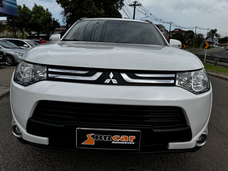OUTLANDER 2.0 16V GASOLINA 4P AUTOMÁTICO - 2015 - DOIS IRMãOS