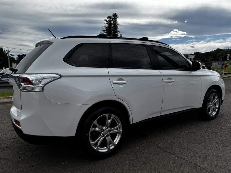 OUTLANDER 2.0 16V GASOLINA 4P AUTOMÁTICO - 2015 - DOIS IRMãOS
