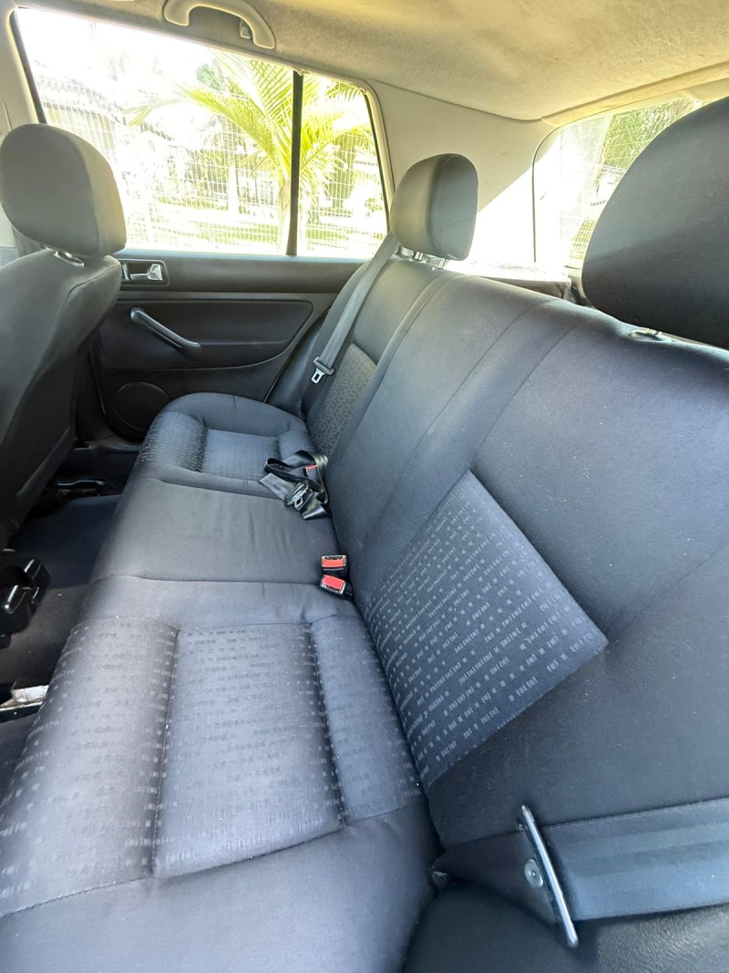 GOLF 1.6 MI 8V GASOLINA 4P MANUAL - 2001 - FELIZ