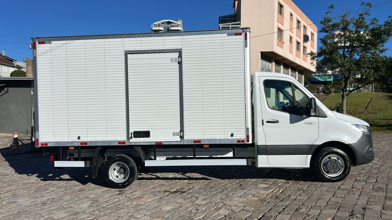 SPRINTER 2.2 CHASSI 516 LONGO DIESEL 3P MANUAL - 2025 - FARROUPILHA