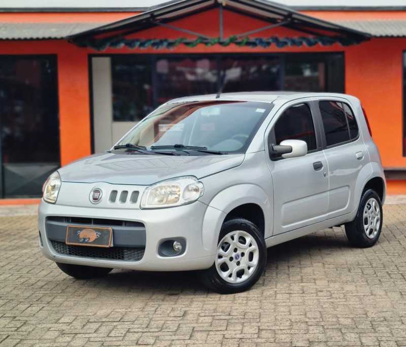 UNO 1.0 EVO VIVACE 8V FLEX 4P MANUAL - 2013 - CANELA