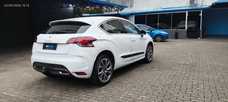 DS4 1.6 THP CHIC 165 16V TURBO GASOLINA 4P AUTOMÁTICO - 2014 - CAXIAS DO SUL