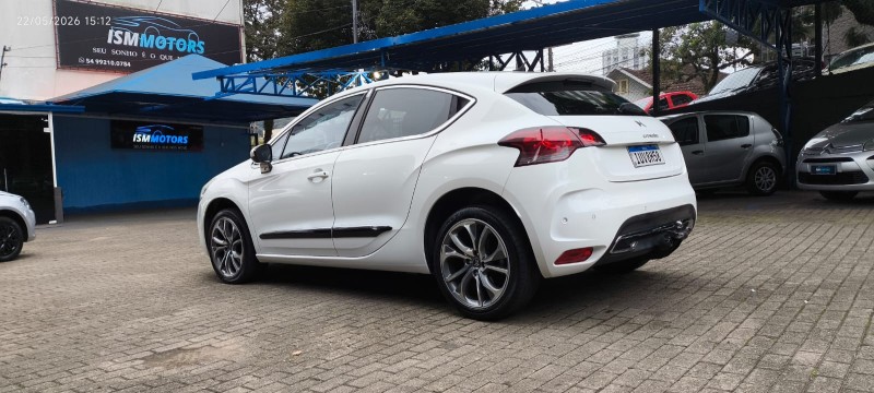 DS4 1.6 THP CHIC 165 16V TURBO GASOLINA 4P AUTOMÁTICO - 2014 - CAXIAS DO SUL