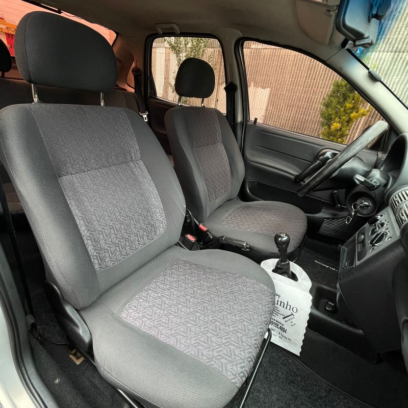 CLASSIC 1.0 MPFI SPIRIT 8V GASOLINA 4P MANUAL - 2005 - CAXIAS DO SUL