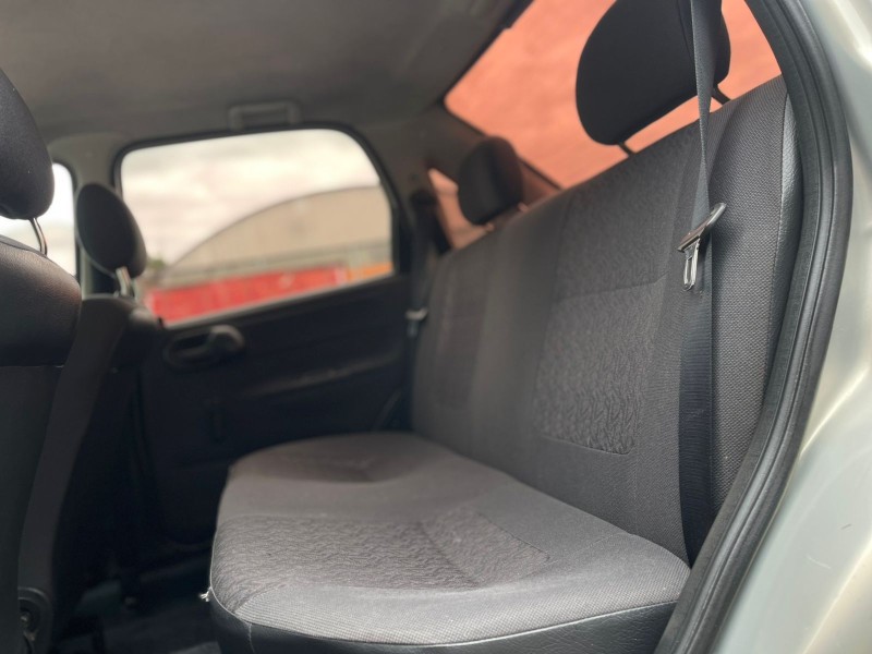 CLASSIC 1.0 MPFI SPIRIT 8V GASOLINA 4P MANUAL - 2005 - CAXIAS DO SUL