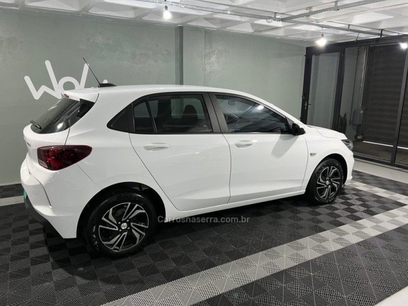 ONIX 1.0 LT 12V TURBO FLEX 4P MANUAL - 2024 - BENTO GONçALVES