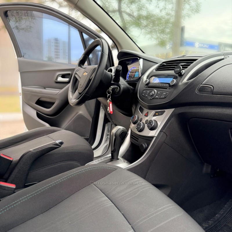 TRACKER 1.8 MPFI LT 4X2 16V FLEX 4P AUTOMÁTICO - 2016 - NOVO HAMBURGO