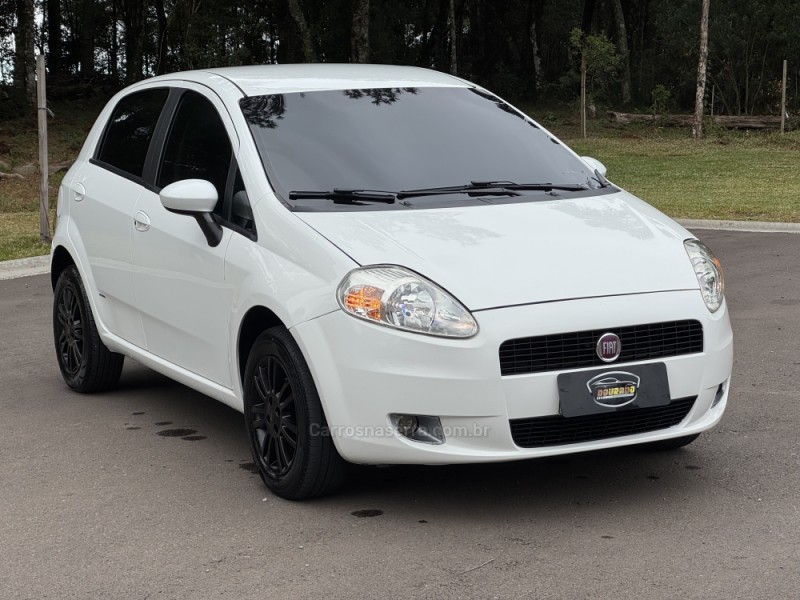 PUNTO 1.4 ATTRACTIVE 8V FLEX 4P MANUAL - 2011 - GRAMADO