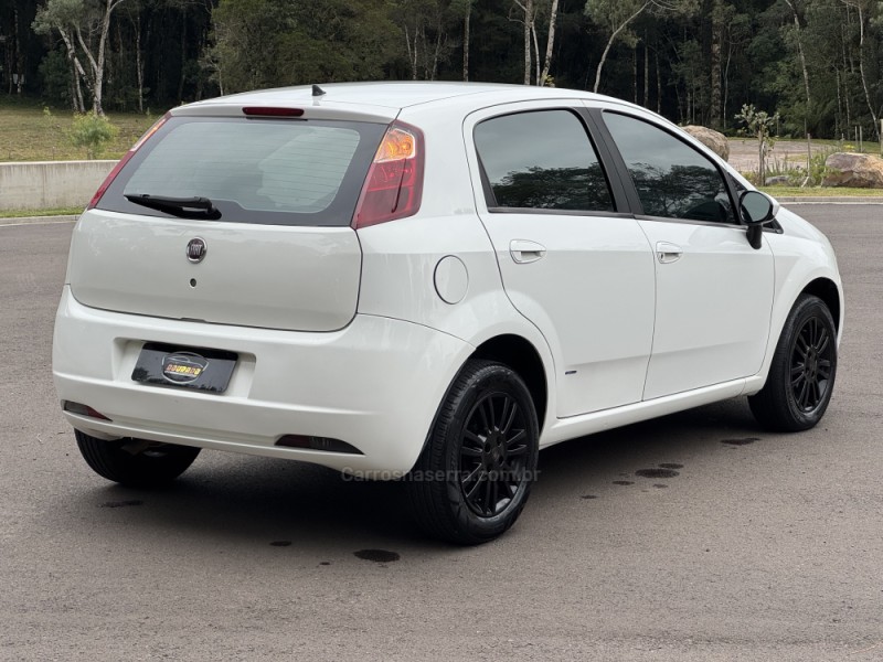 PUNTO 1.4 ATTRACTIVE 8V FLEX 4P MANUAL - 2011 - GRAMADO
