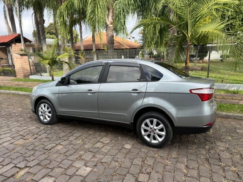 SIENA 1.4 MPI ATTRACTIVE 8V FLEX 4P MANUAL - 2013 - FELIZ