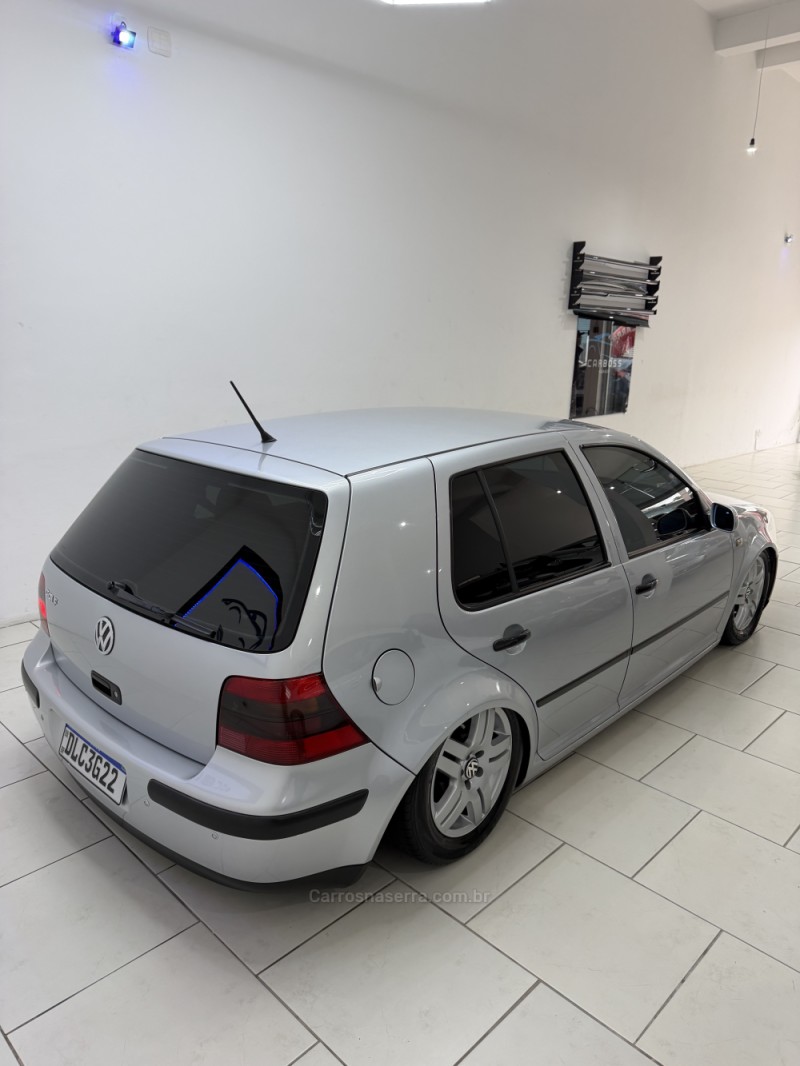 GOLF 1.6 MI 8V GASOLINA 4P MANUAL - 2003 - CAXIAS DO SUL