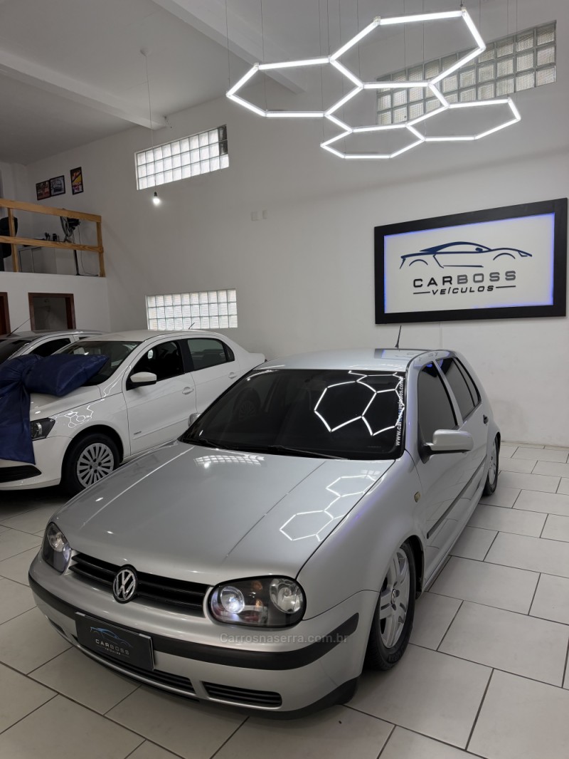 GOLF 1.6 MI 8V GASOLINA 4P MANUAL - 2003 - CAXIAS DO SUL