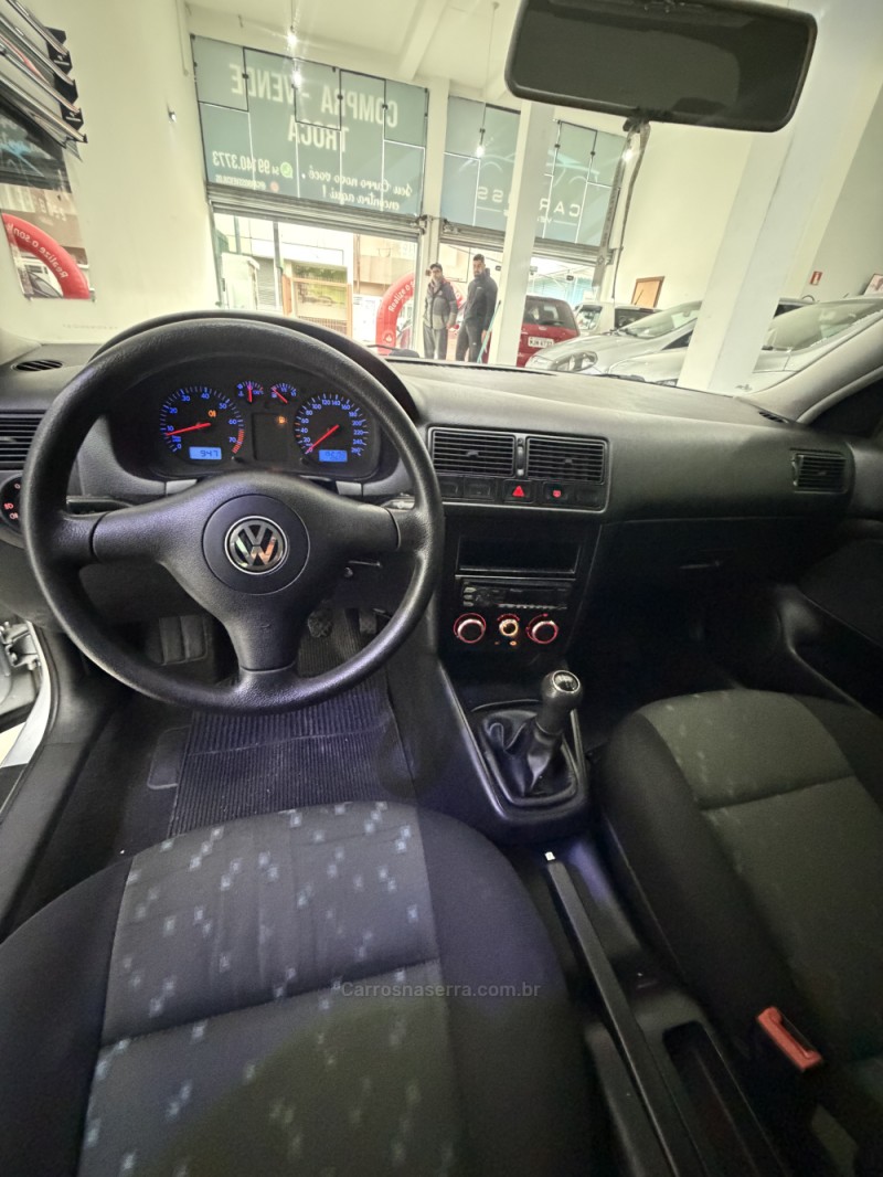 GOLF 1.6 MI 8V GASOLINA 4P MANUAL - 2003 - CAXIAS DO SUL