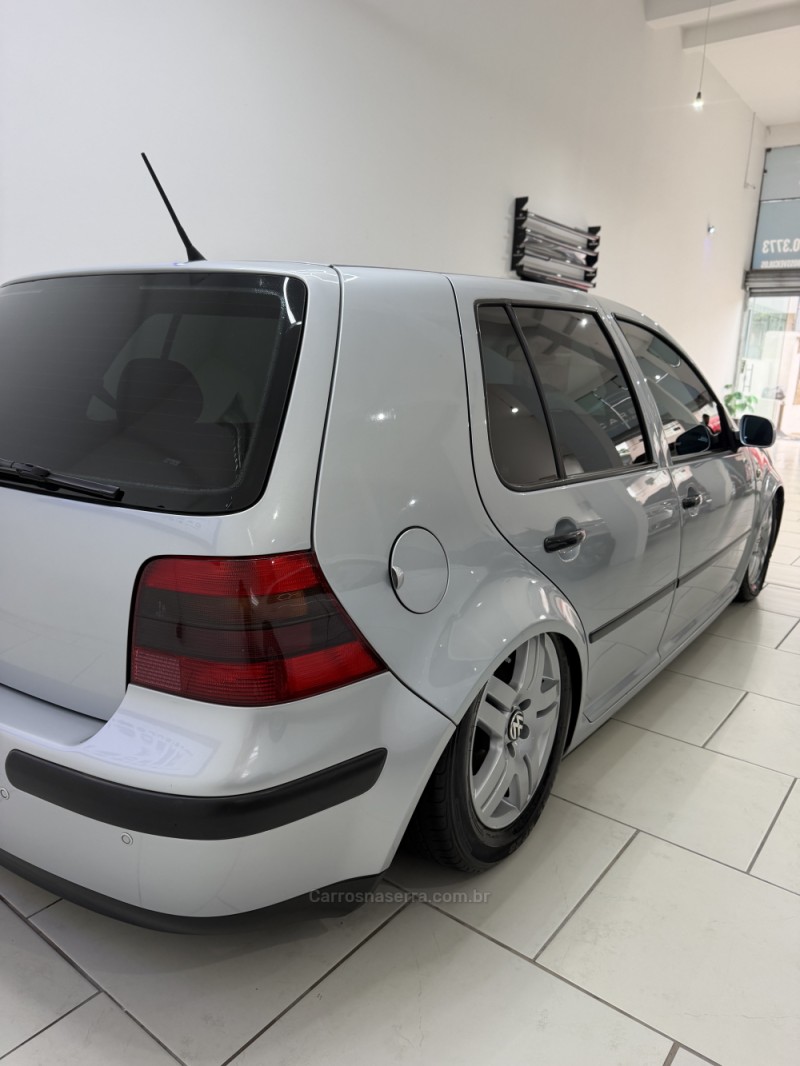 GOLF 1.6 MI 8V GASOLINA 4P MANUAL - 2003 - CAXIAS DO SUL