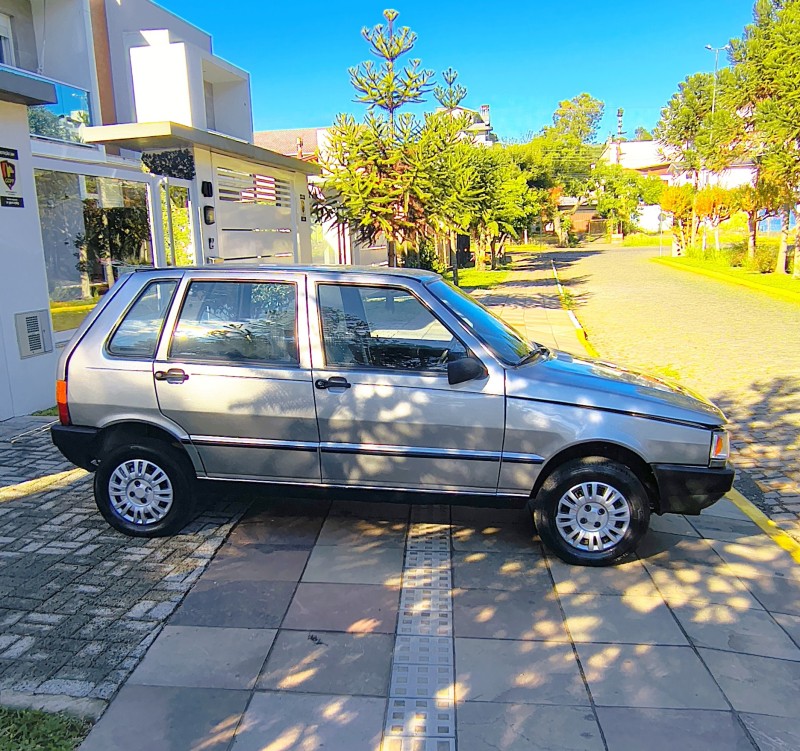 UNO 1.0 MPI MILLE 8V GASOLINA 4P MANUAL - 1998 - FARROUPILHA