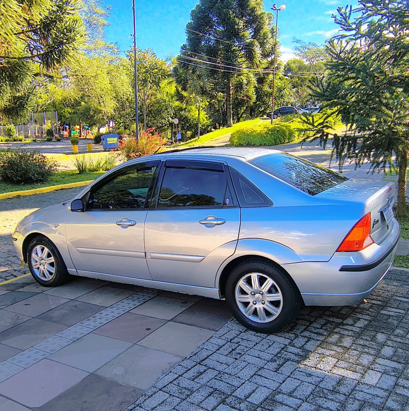 FOCUS 2.0 GHIA SEDAN 16V GASOLINA 4P AUTOMÁTICO - 2008 - FARROUPILHA