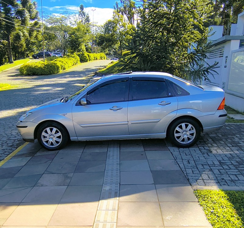 FOCUS 2.0 GHIA SEDAN 16V GASOLINA 4P AUTOMÁTICO - 2008 - FARROUPILHA