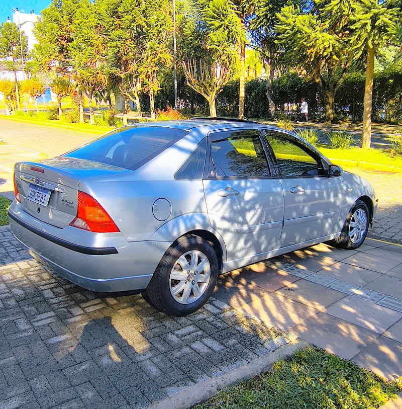 FOCUS 2.0 GHIA SEDAN 16V GASOLINA 4P AUTOMÁTICO - 2008 - FARROUPILHA