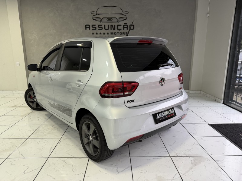 FOX 1.6 MI ROCK IN RIO 8V FLEX 4P MANUAL - 2016 - CAXIAS DO SUL