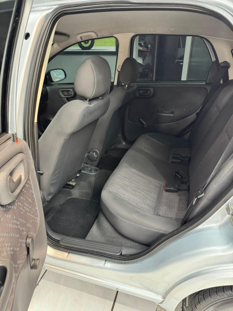 CORSA 1.4 MPFI MAXX 8V FLEX 4P MANUAL - 2011 - CAXIAS DO SUL
