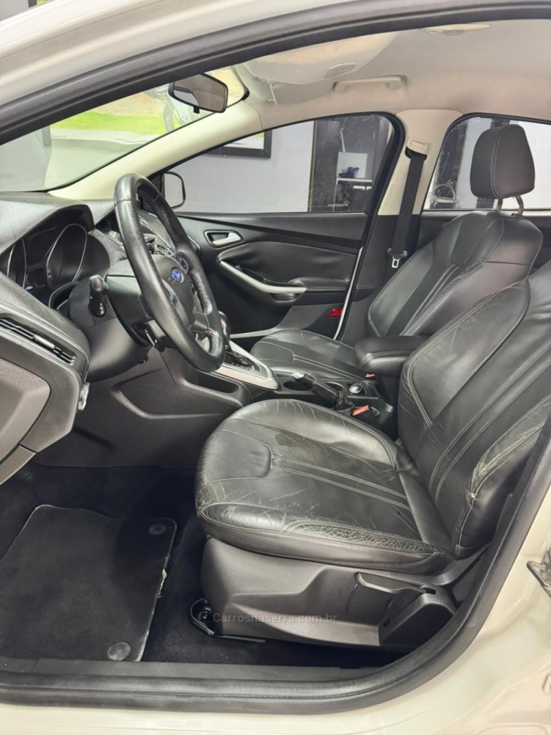 FOCUS 1.6 SE HATCH 16V FLEX 4P AUTOMÁTICO - 2015 - CAXIAS DO SUL
