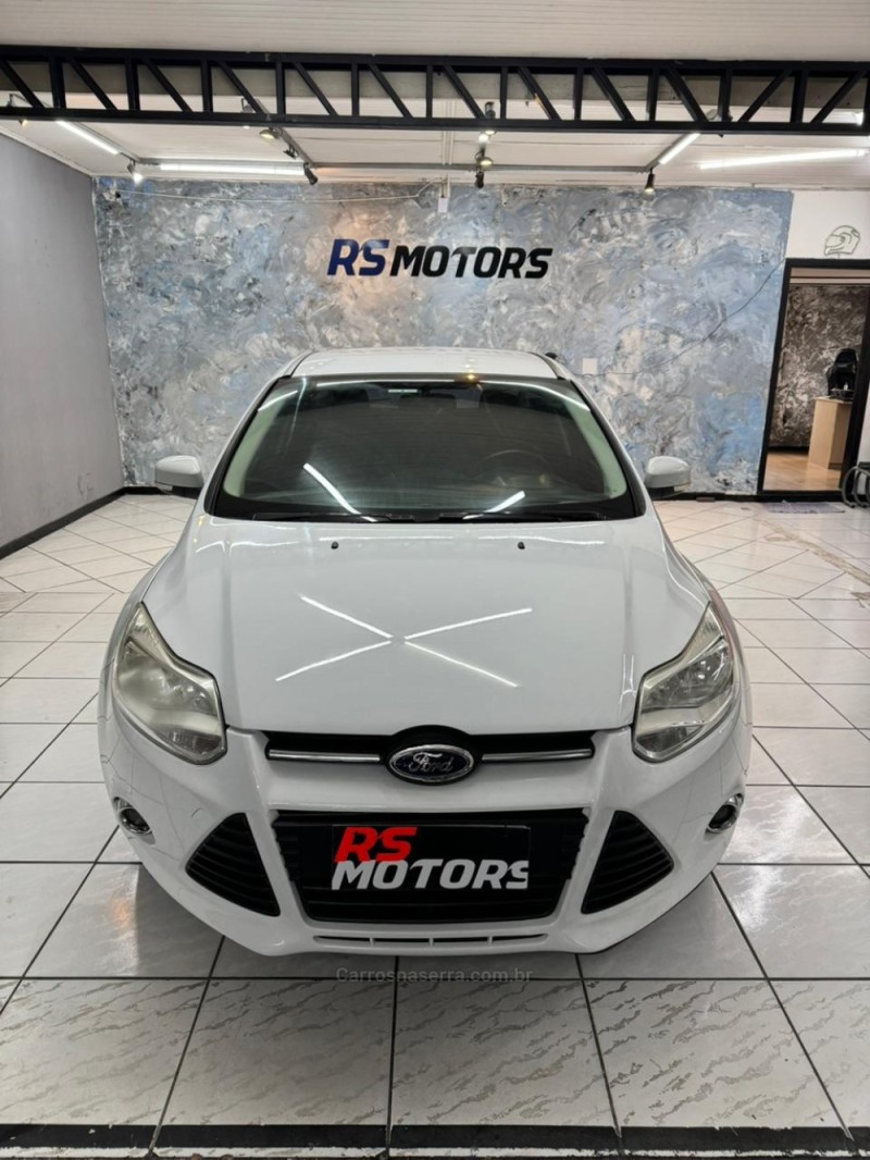 FOCUS 1.6 SE HATCH 16V FLEX 4P AUTOMÁTICO - 2015 - CAXIAS DO SUL