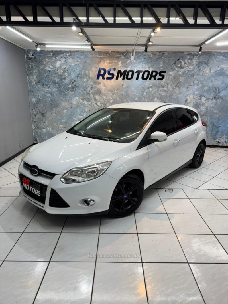 focus 1.6 se hatch 16v flex 4p automatico 2015 caxias do sul