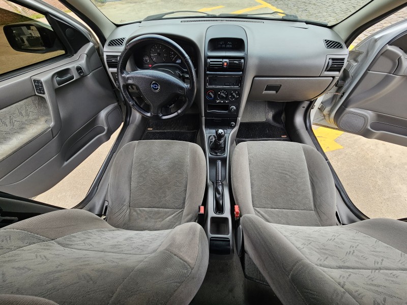 ASTRA 2.0 MPFI EXPRESSION SEDAN 8V GASOLINA 4P MANUAL - 2002 - CAXIAS DO SUL