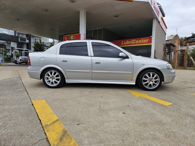 ASTRA 2.0 MPFI EXPRESSION SEDAN 8V GASOLINA 4P MANUAL - 2002 - CAXIAS DO SUL