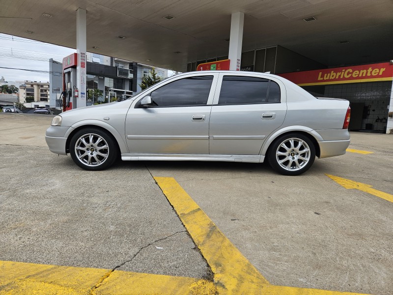 ASTRA 2.0 MPFI EXPRESSION SEDAN 8V GASOLINA 4P MANUAL - 2002 - CAXIAS DO SUL