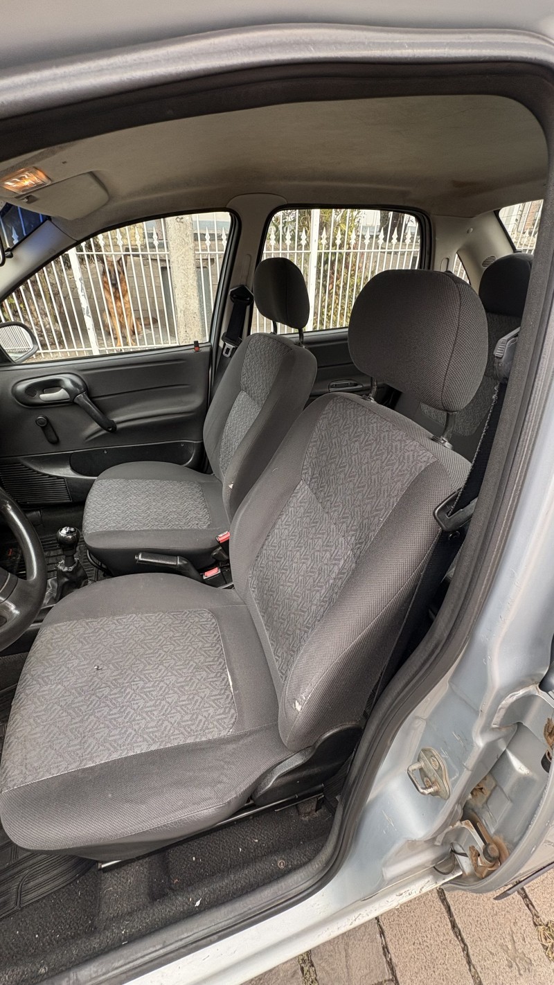 CLASSIC 1.0 MPFI LIFE 8V GASOLINA 4P MANUAL - 2006 - CAXIAS DO SUL
