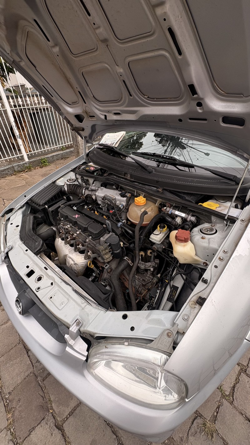 CLASSIC 1.0 MPFI LIFE 8V GASOLINA 4P MANUAL - 2006 - CAXIAS DO SUL