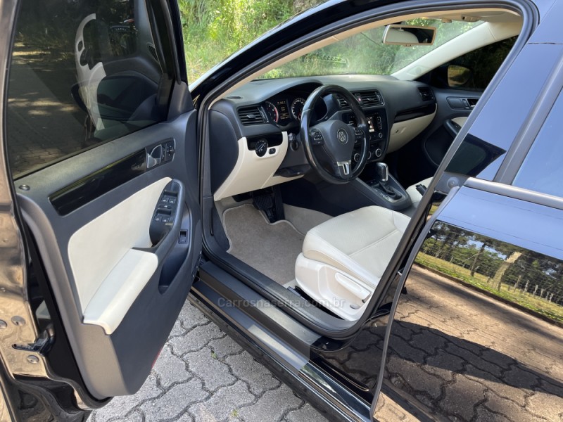 JETTA 2.0 COMFORTLINE FLEX 4P TIPTRONIC - 2014 - NOVA BASSANO
