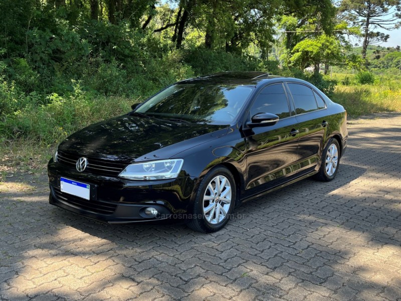 JETTA 2.0 COMFORTLINE FLEX 4P TIPTRONIC - 2014 - NOVA BASSANO