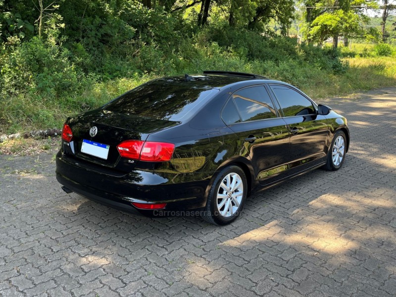 JETTA 2.0 COMFORTLINE FLEX 4P TIPTRONIC - 2014 - NOVA BASSANO