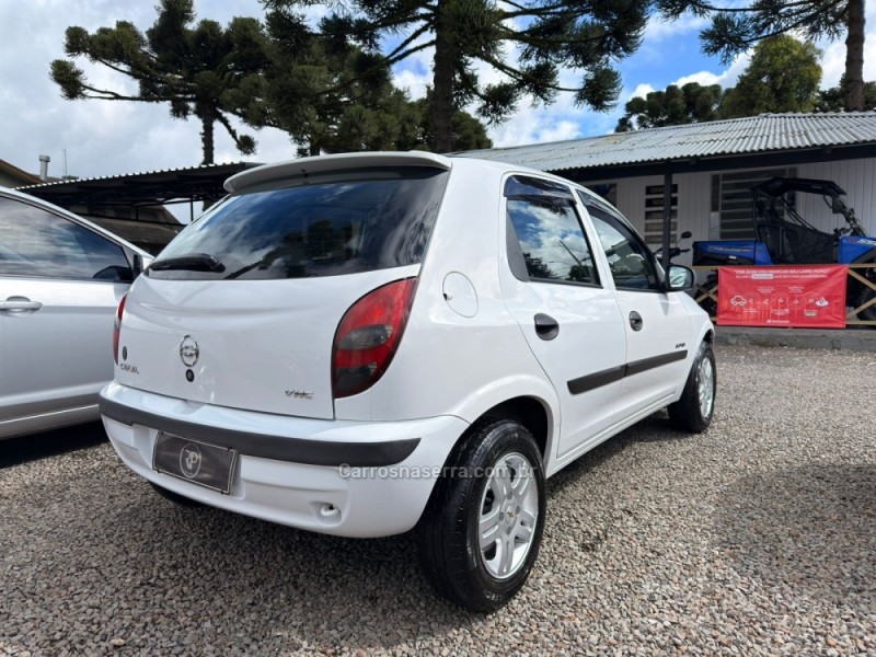 CELTA 1.0 MPFI SUPER 8V FLEX 4P MANUAL - 2005 - CANELA