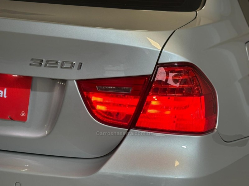 320I 2.0 16V GASOLINA 4P AUTOMÁTICO - 2009 - NOVO HAMBURGO