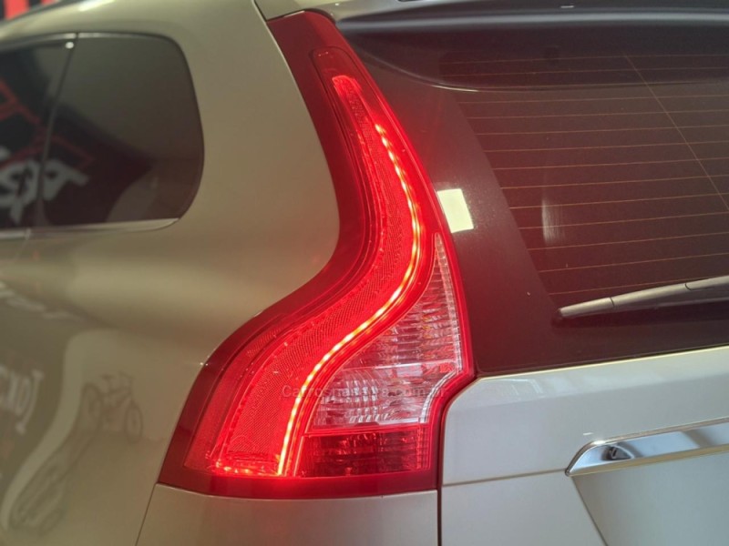 XC60 2.0 T5 MOMENTUM GASOLINA 4P AUTOMÁTICO - 2017 - NOVO HAMBURGO