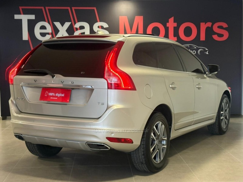XC60 2.0 T5 MOMENTUM GASOLINA 4P AUTOMÁTICO - 2017 - NOVO HAMBURGO