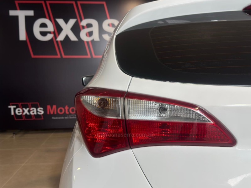 HB20 1.0 COMFORT 16V FLEX 4P MANUAL - 2015 - NOVO HAMBURGO