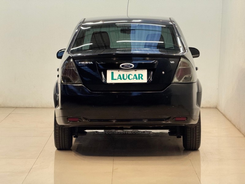 FIESTA 1.6 MPI 8V GASOLINA 4P MANUAL - 2011 - CASCA